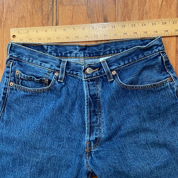 Levi’s 501 Tag Size 34 x 34 Medium Wash Button Fly 5 Pocket Classic Western - Picture 6 of 15